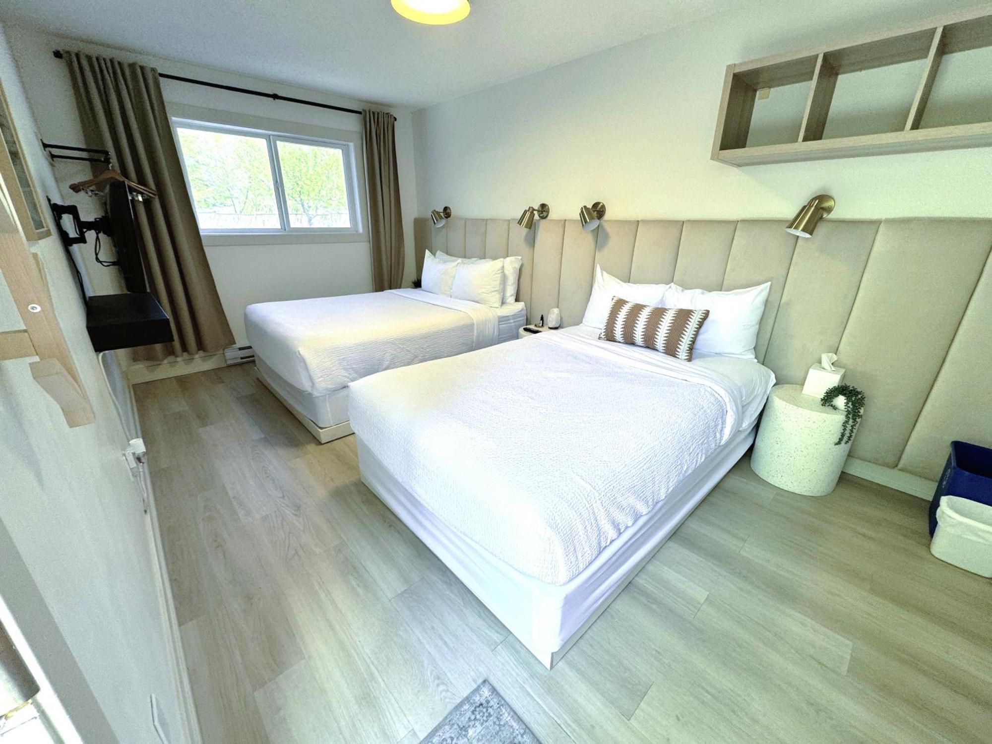 Lakeside Villa & Nordic Spa 彭蒂克顿 外观 照片