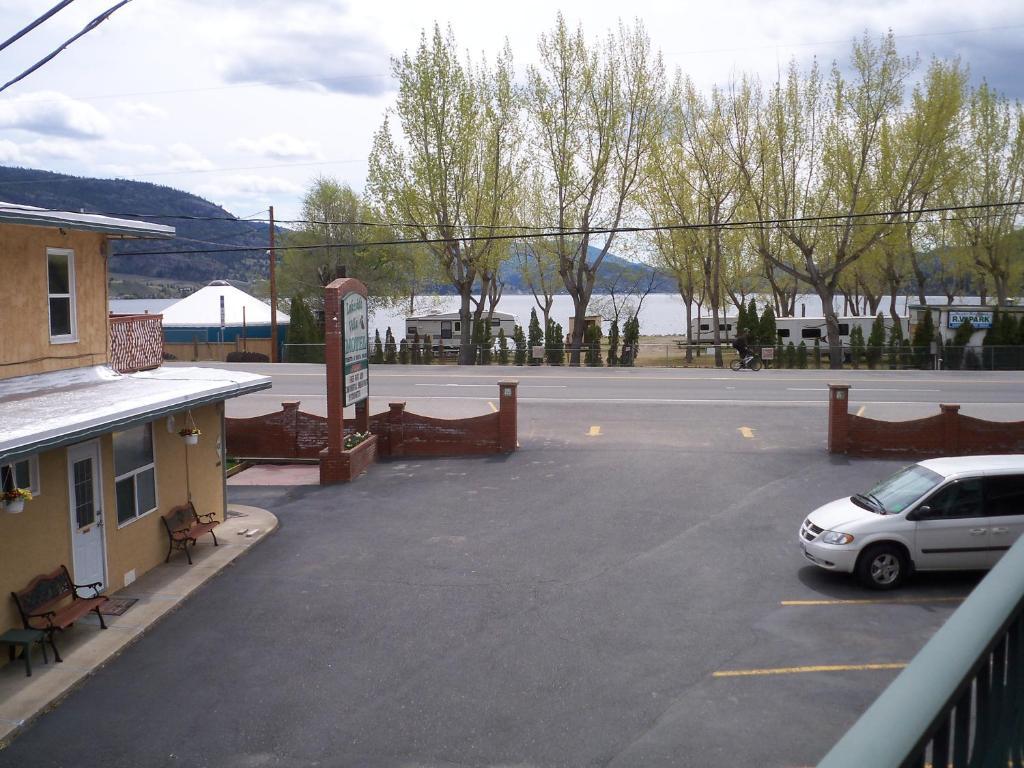 Lakeside Villa & Nordic Spa 彭蒂克顿 外观 照片
